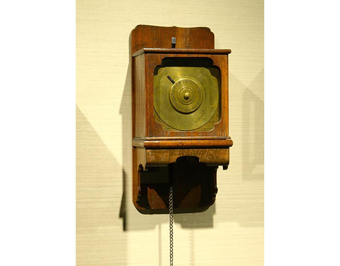 Wall Clock with Circle Graph Dial Traditional Japanese Clocks